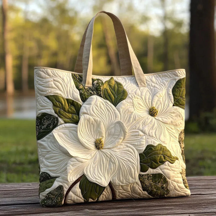 Borsa Artigianale Trapuntata - Eleganti Gigli Bianchi